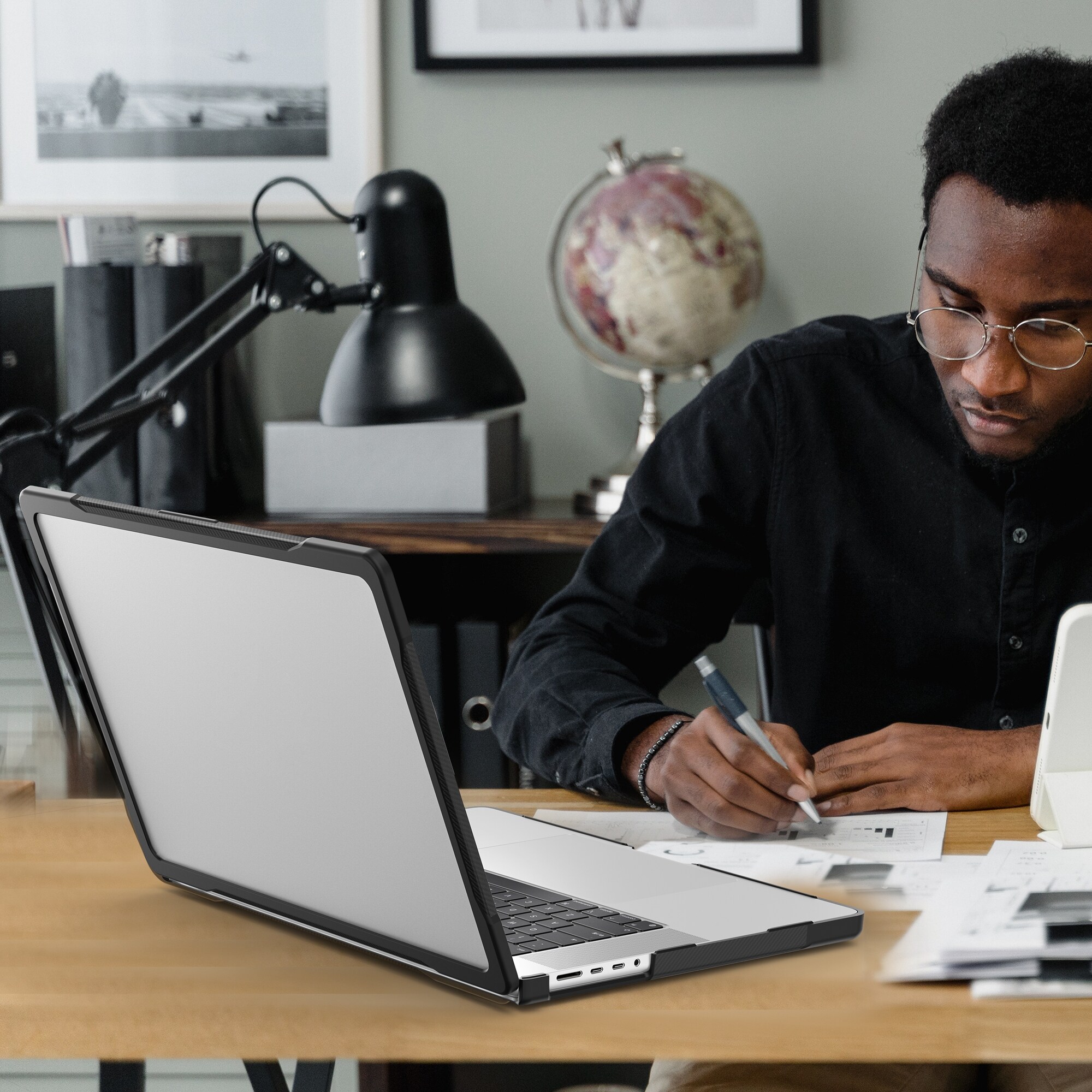 Stødsikkert Cover Apple MacBook Pro 16 2023 Gennemsigtig