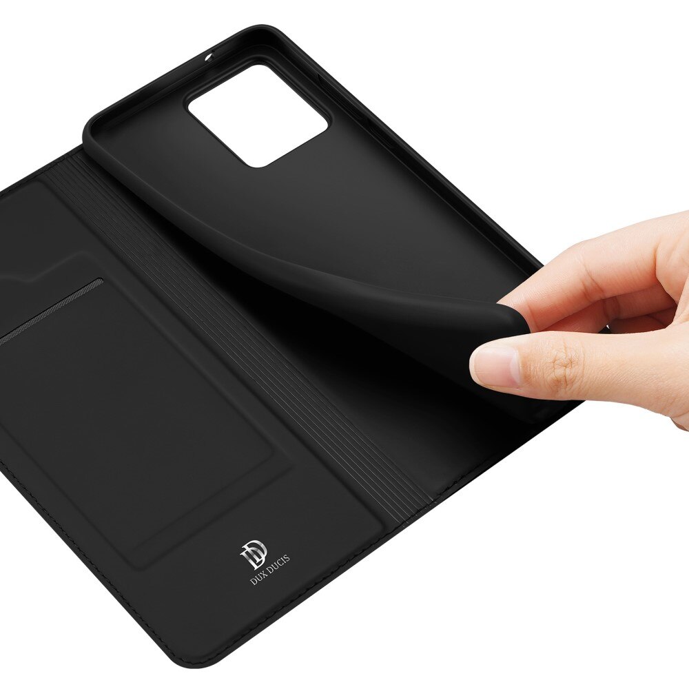 Skin Pro Series Motorola Moto G84 - Sort